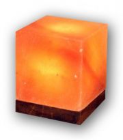 Лампа - Куб от Хималайска сол 