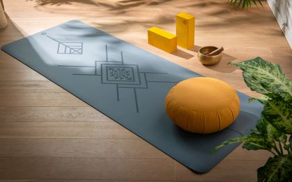 Йога постелка ФЕНИКС ТРИ СИЛИ ТЪМНО СИН