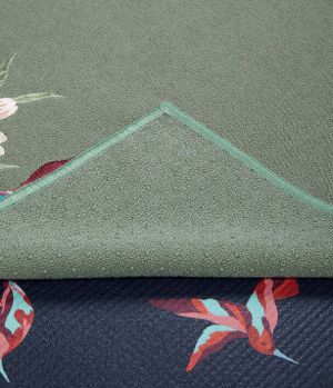 Йога кърпа Manduka Nectar Blossom 180 см х 61 см