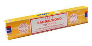 Натурални ароматни пръчици Сатя Satya Sandalwood Incense 15 grams