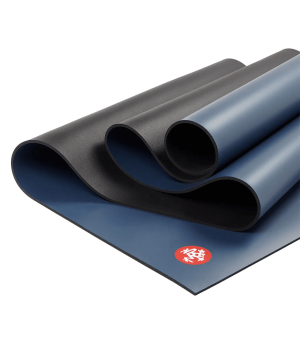 Йога постелка за ХОТ йога Manduka GRP® Midnight 180 х 66 см, 5 мм